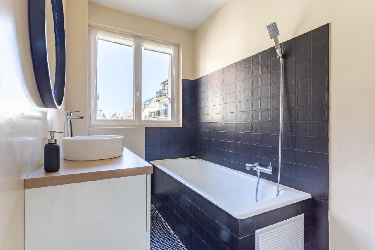 Le Carrousel - Appartement Avec Studio Attenant Deauville Luaran gambar
